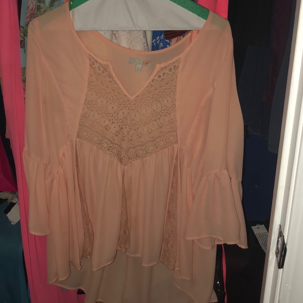 Pink flowy top with lace detail